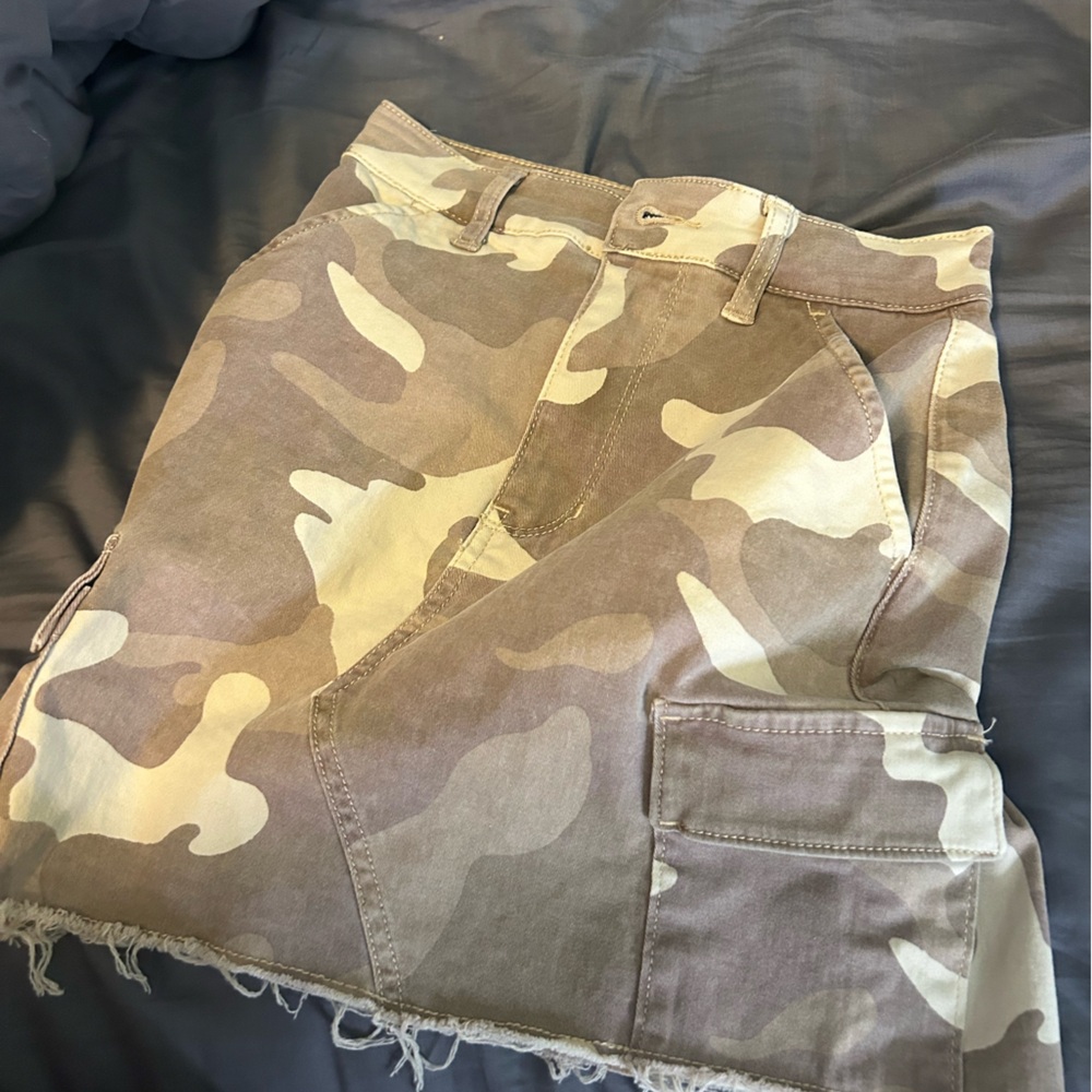 hollister skirt, barely worn